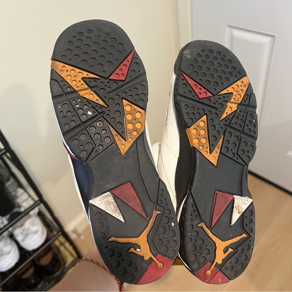 *MOVING SALE* Jordan 7 Cardinals in Big Kids Size 4.5 - Picture 5 of 6